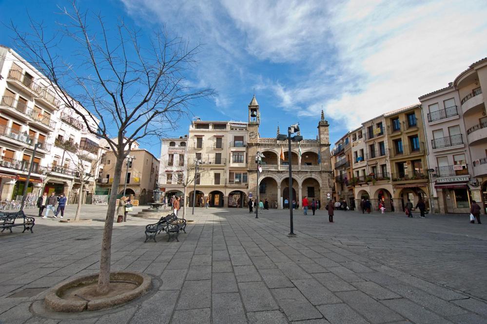 Apartamento Markesa Plasencia Esterno foto